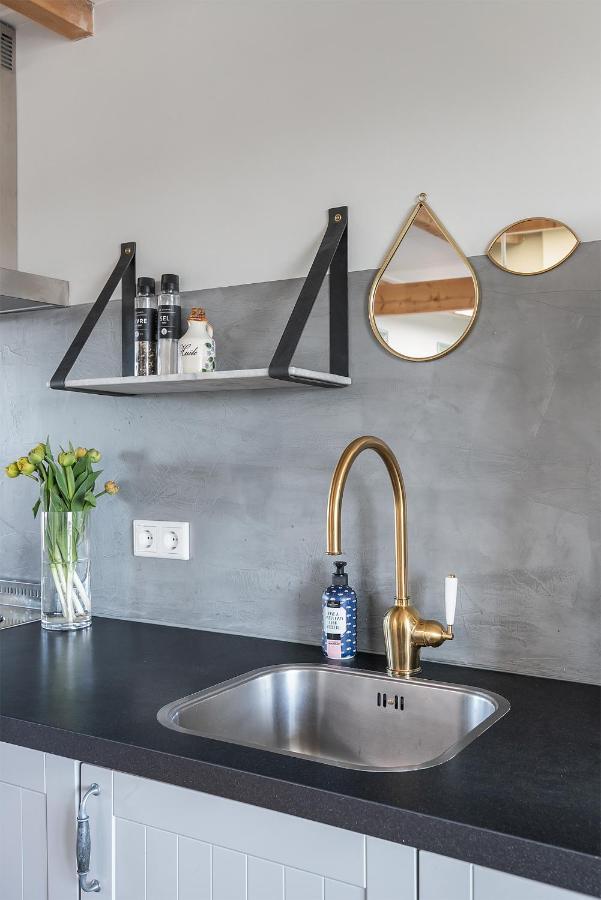 Uniek Verblijf In Herenhuis, Eigen Appartement Op De Tweede Etage Van Ons Huis Leeuwarden Exteriér fotografie